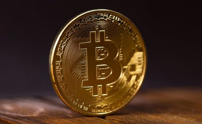 Цена биткоина снова перешла отметку в $7500