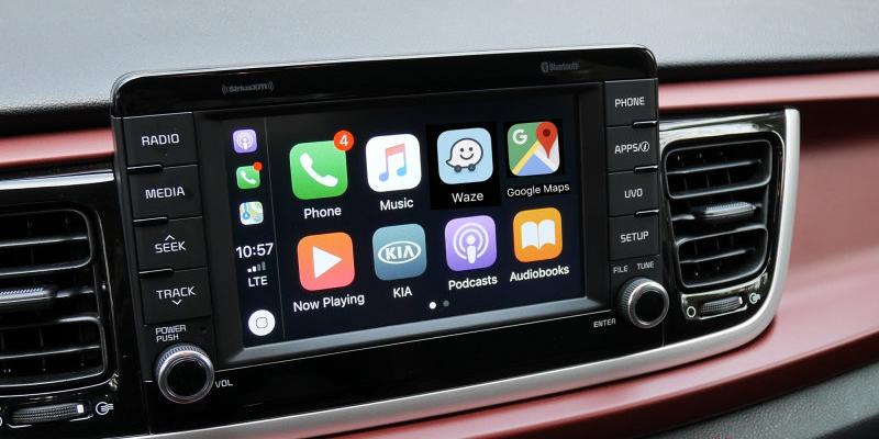 В CarPlay появились сторонние навигационные системы. Первыми стали Google Карты