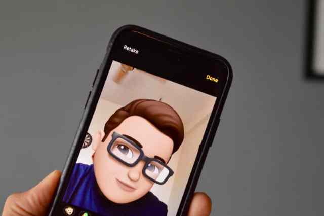 iOS-12-Memoji-in-Camera-View-2