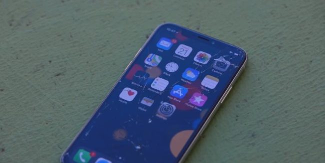 iPhone XS и XS Max проверили на прочность при падении с разной высоты