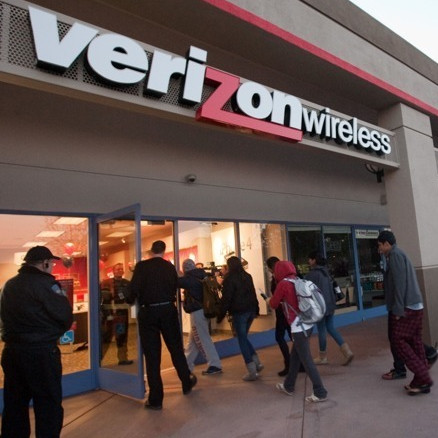 Apple и Verizon обвиняют друг друга в проблемах активации iPhone XS и XS Max