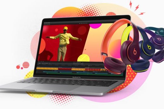 Apple раздает подарки в честь нового учебного года