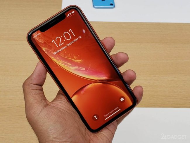 Apple выпустила доступный iPhone XR с 6 расцветками корпуса (16 фото)