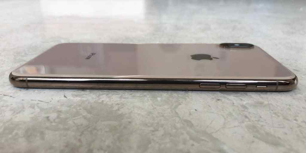 Дроп-тест: в iPhone Xs (Max) действительно самое прочное стекло?