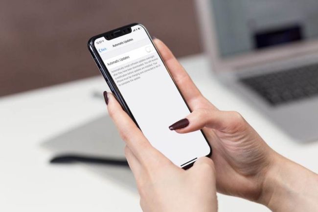 Как отключить Автообновление iOS на iPhone и iPad с iOS 12