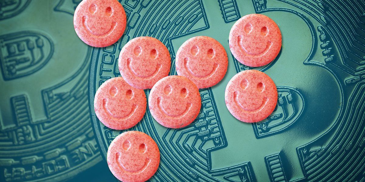 В 23 регионах РФ продают наркотики за биткоин