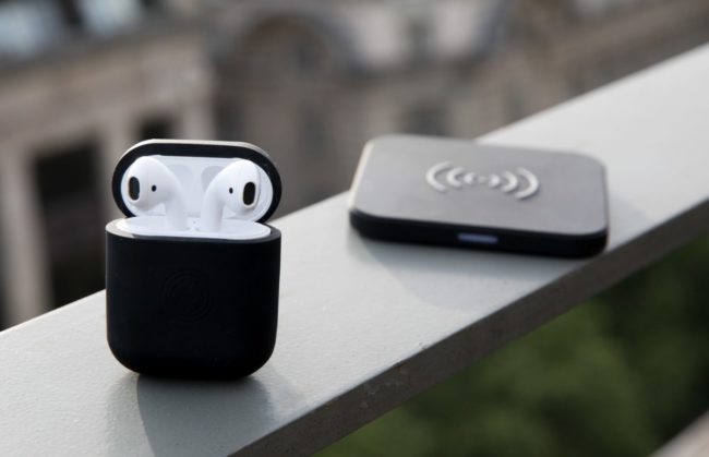PowerPod добавляет беспроводную зарядку на чехол от AirPods