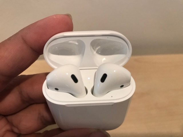 airpods-charging-case-charge-status