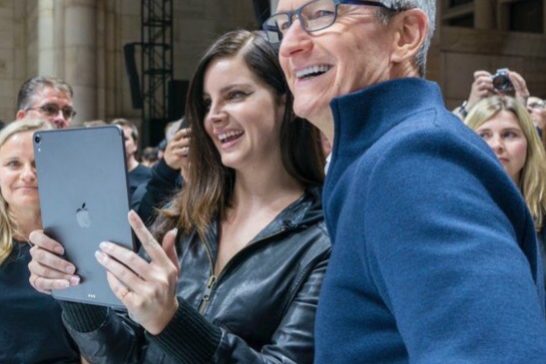 Тим Кук выразил благодарность Лане Дель Рей и другим гостям презентации 30 октября