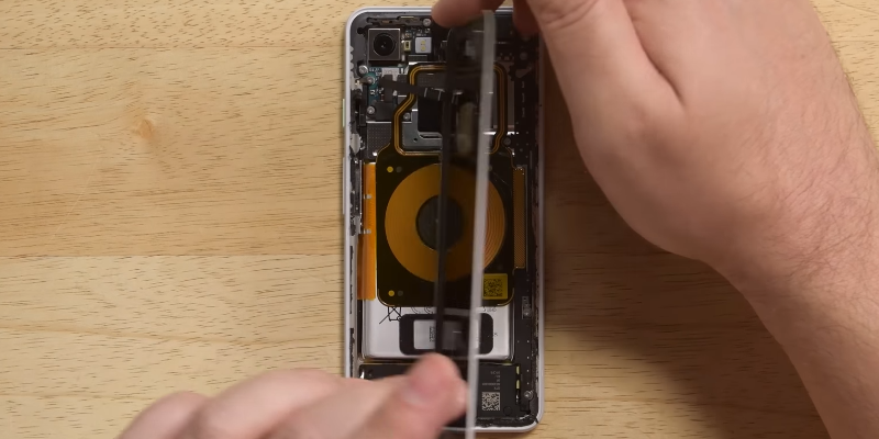 Специалисты iFixit оценили ремонтопригодность Google Pixel 3 XL