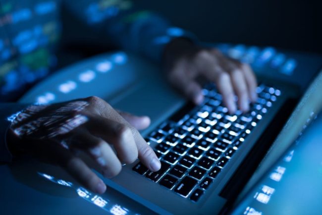 Вместе с Windows пользователи устанавливают скрытого майнера