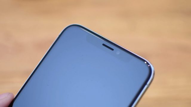 iPhone-X-display-turned-off-001-768×432
