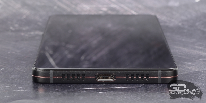 Smartisan U3 Pro, нижняя грань: основной динамик и порт USB Type-C