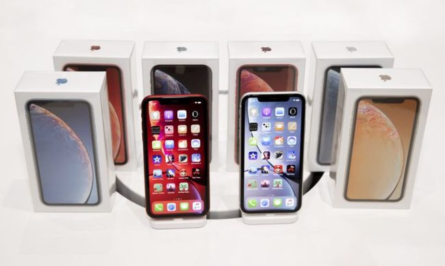 Apple опровергла плохие продажи iPhone XR