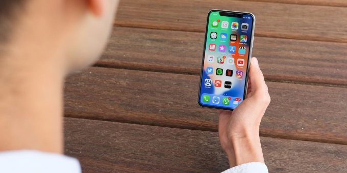iPhone X вернется в строй (2 фото)