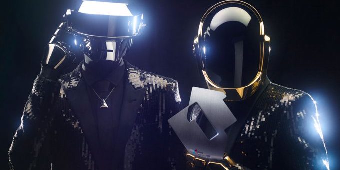 На границах ЕС заработают детекторы лжи с ИИ (4 фото)