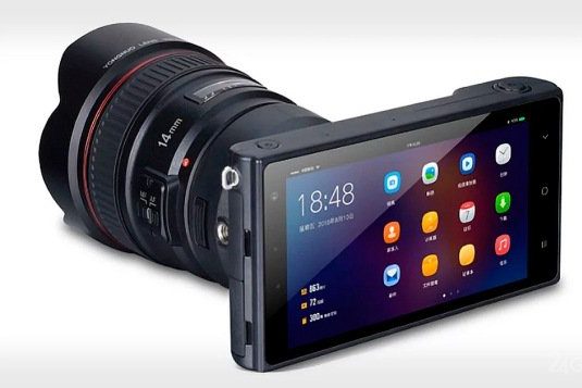 Новая беззеркалка на Android подружилась с объективами Canon (2 фото)