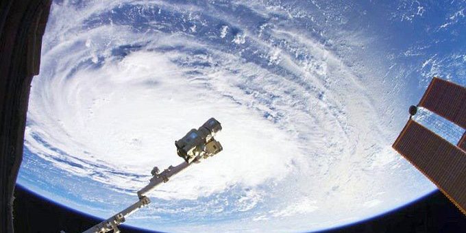 В космосе записали первое видео в формате 8K (3 фото + видео)