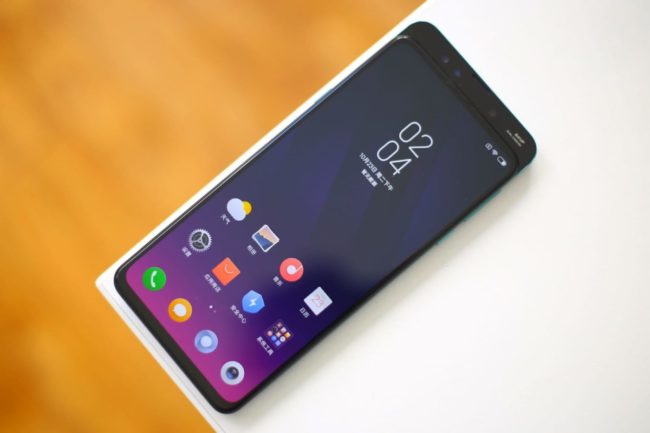 Xiaomi готовит флагманский смартфон с двумя экранами