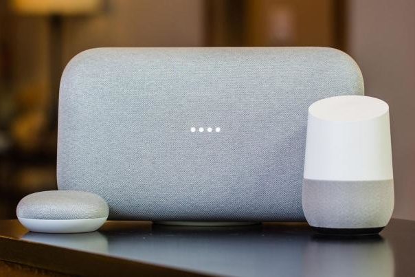 Ассистент в Google Home заговорил на русском