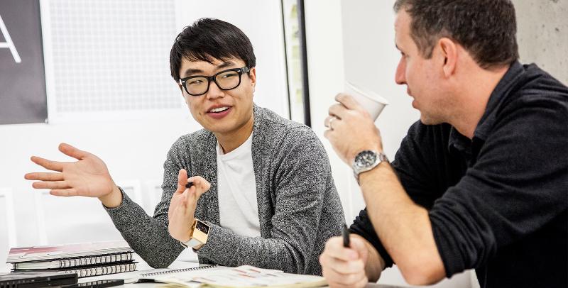 Apple переманила дизайнера Windows 10 и электрокаров Tesla