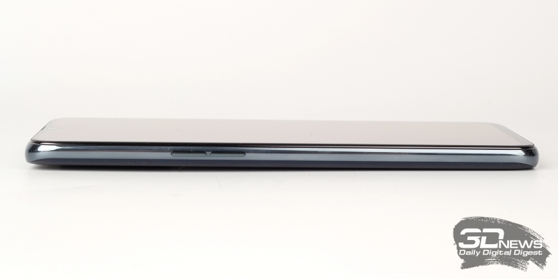 OPPO RX17 Pro, левая грань: две клавиши регулировки громкости/спуска затвора камеры