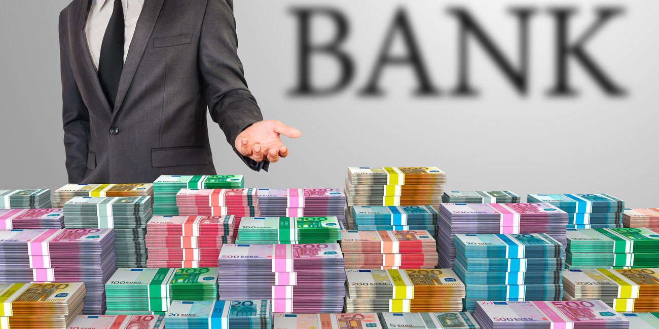 Как повышенные кредитные ставки влияют на биткоин