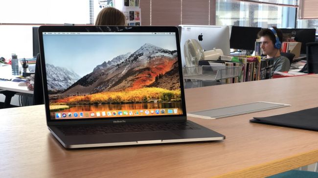 Ноутбук для работы - Apple Macbook Pro 13 (Touch Bar) 2018
