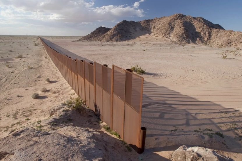 Американо-мексиканскую стену будут строить за криптовалюту?