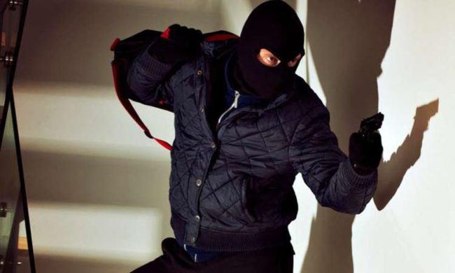 Бизнесмен хотел купить 400 биткоинов. Но был ограблен неизвестными детективами