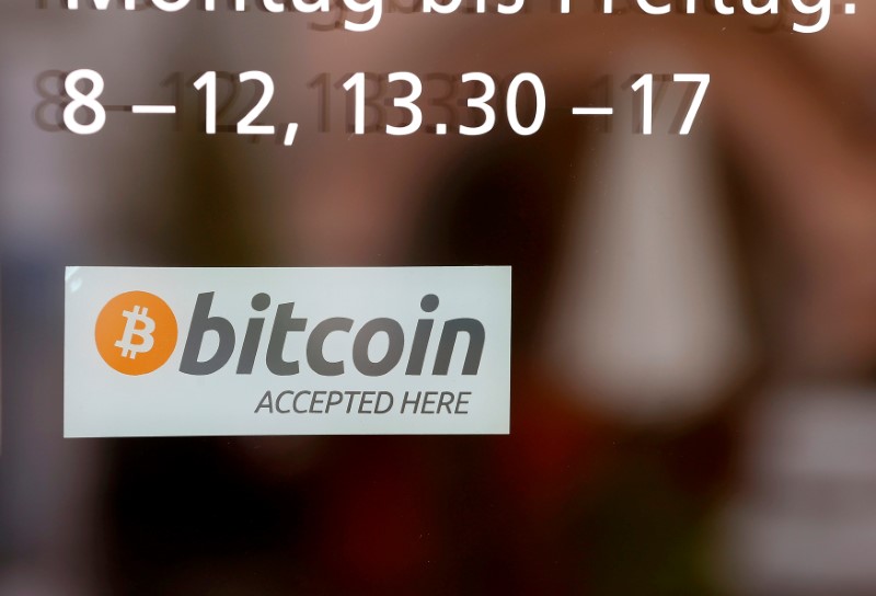 Криптовалюта Рипл просела на 10% От Investing.com
