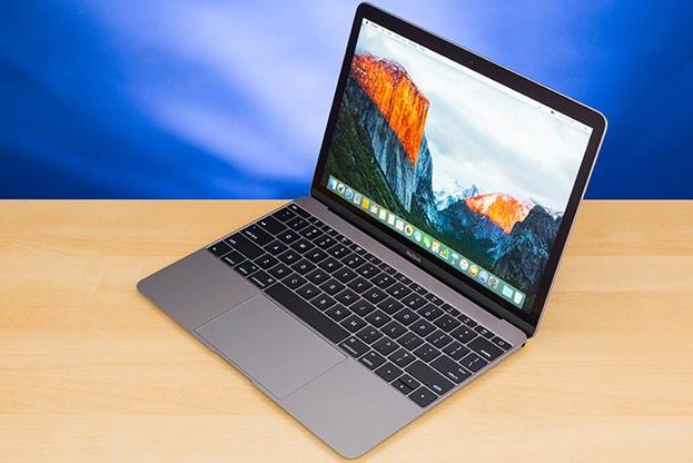 Продажи MacBook в России выросли вдвое
