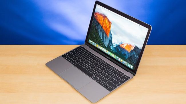 Продажи MacBook в России выросли вдвое