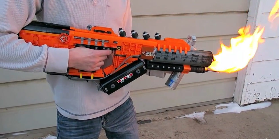 Российской таможне не понравился огнемёт Илона Маска