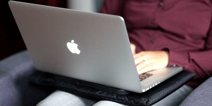 Светящееся яблоко, Lightning, Touch ID и другие разработки Apple, с которыми пора прощаться
