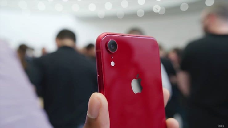 Product(RED) «красный» iPhone XR