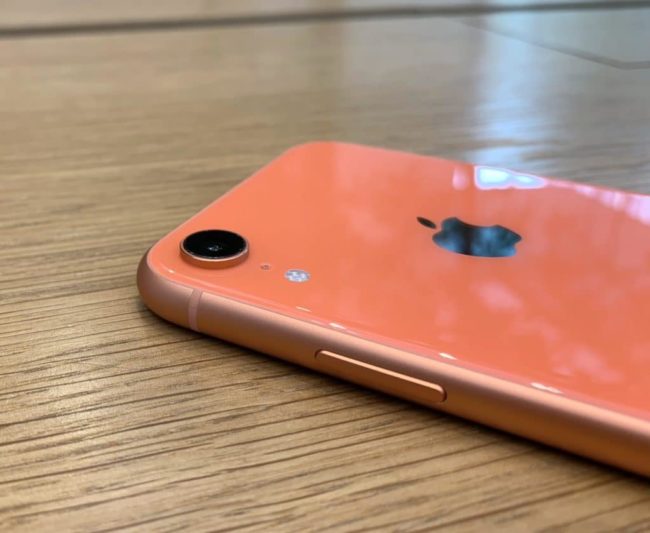 Apple уговаривает владельцев старых iPhone купить iPhone XR