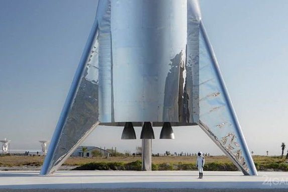 Сильный ветер разрушил «Звездолёт» Илона Маска (4 фото + 2 видео)