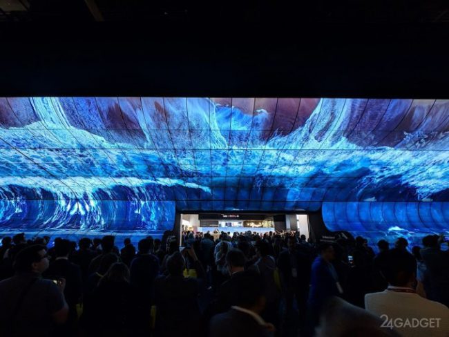 TV-рулон, инсталляция из гибких 4K-панелей и 8K OLED-телевизор от LG (15 фото + 3 видео)