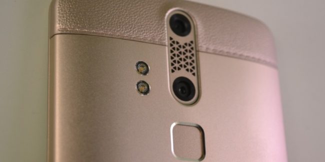 Названы самые безопасные для здоровья смартфоны