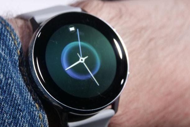 Знакомимся с Galaxy Watch Active — новыми смарт-часами Samsung