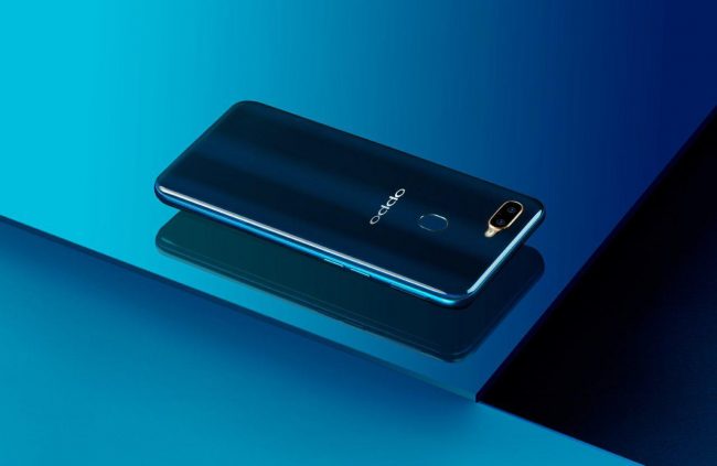 Недорогой смартфон OPPO AX7 с мощным аккумулятором уже можно купить в России
