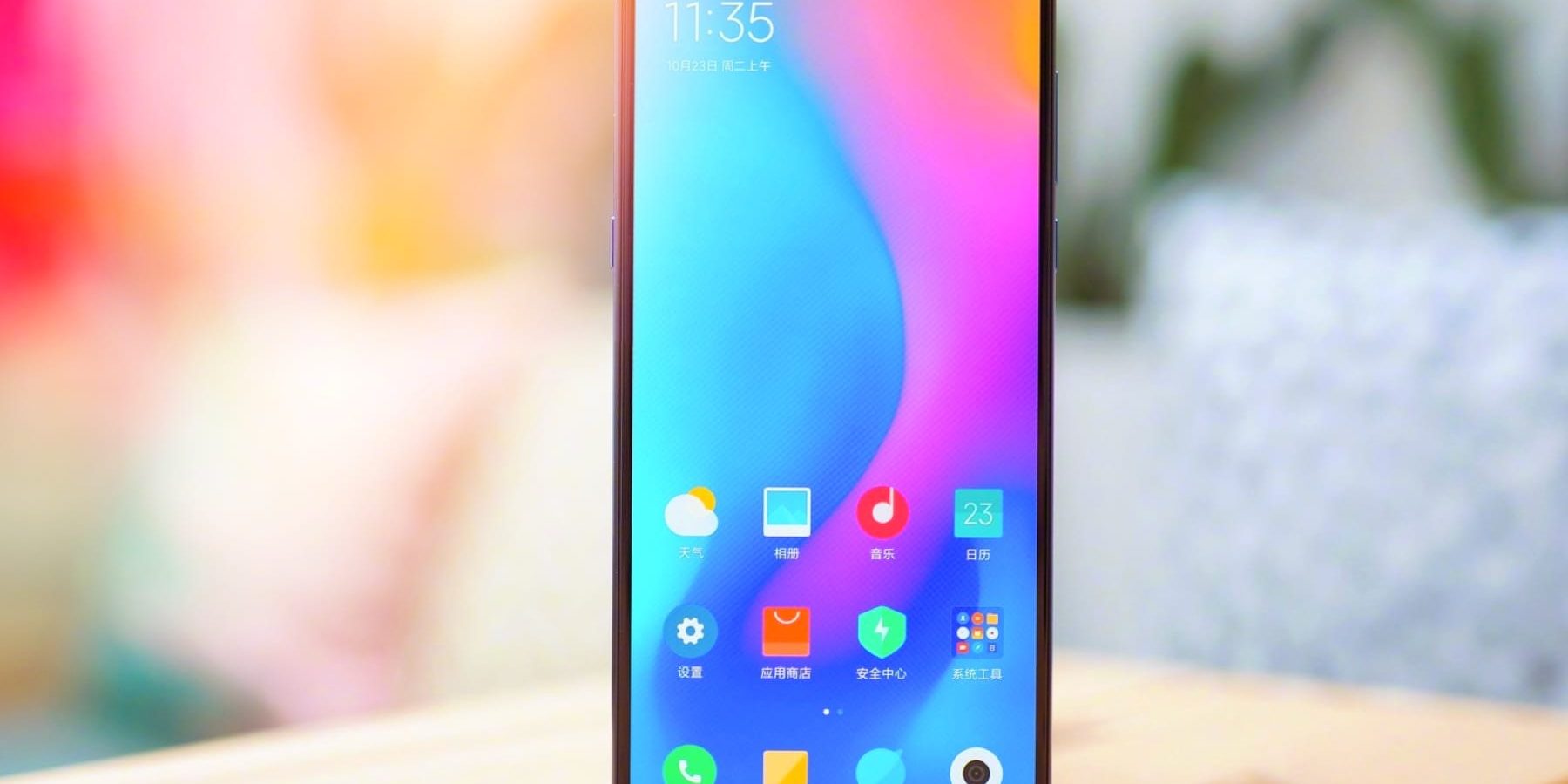 Топ-менеджер Xiaomi подтвердил, что флагман Mi 9 получит тройную камеру