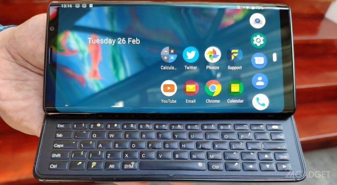 F(x)tec Pro 1: Android-слайдер с необычной QWERTY-клавиатурой (6 фото) F(x)tec Pro 1: Android-слайдер с необычной QWERTY-клавиатурой (6 фото)