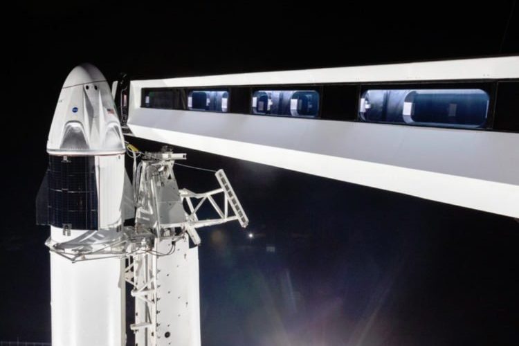 СМИ: Пилотируемый запуск корабля Crew Dragon от SpaceX могут отложить до ноября