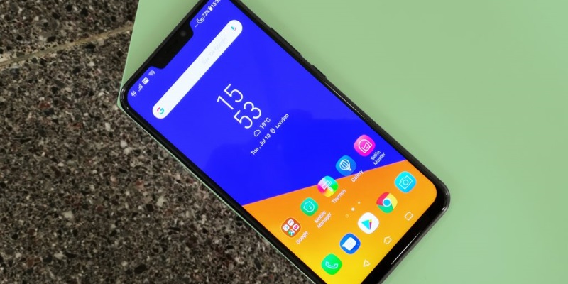 ASUS бесплатно отремонтирует смартфоны с разбитыми экранами