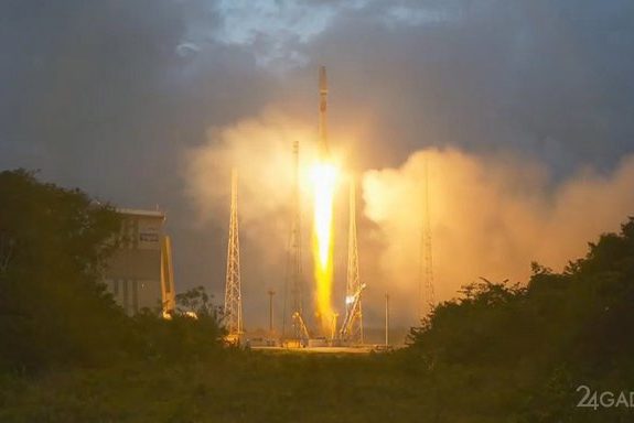 Первые спутники глобального интернета OneWeb на орбите (видео)