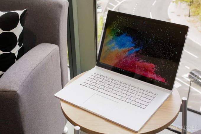 Microsoft обновила гибридный ноутбук Surface Book 2 (4 фото)