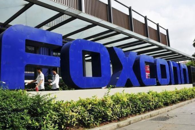 Дочка Foxconn уходит от Android-смартфонов в автомобильную электронику
