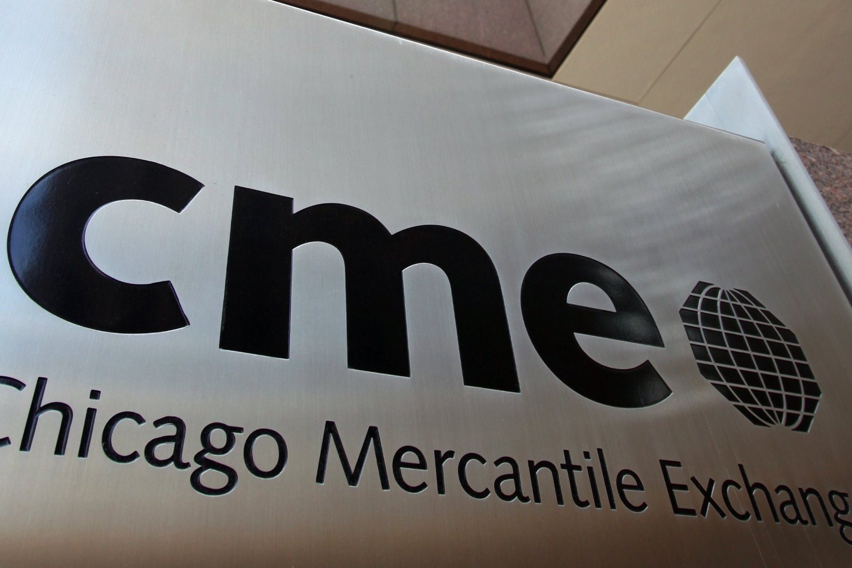 Объем торгов биткоин-фьючерсами на CME взлетел на 950%